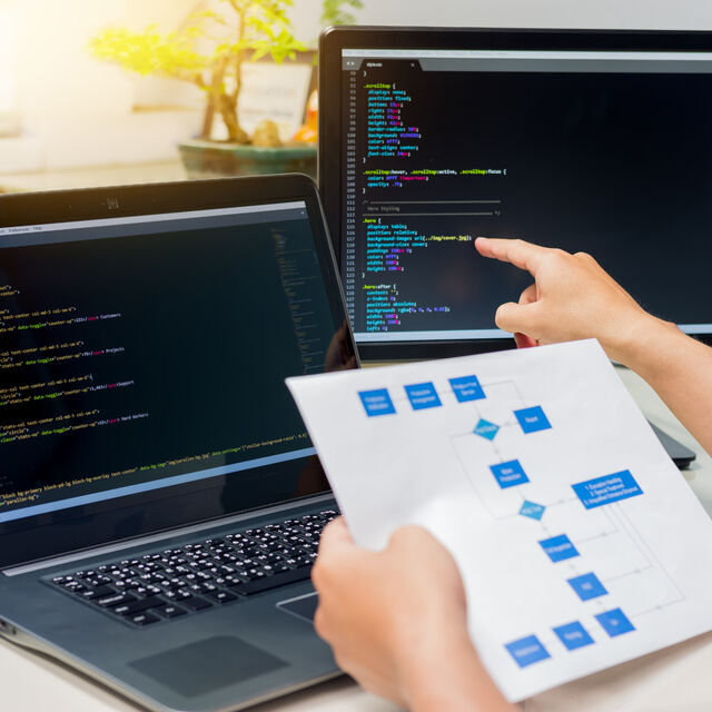 専門技術者在籍の開発委託に対応する事業者として柔軟に対応